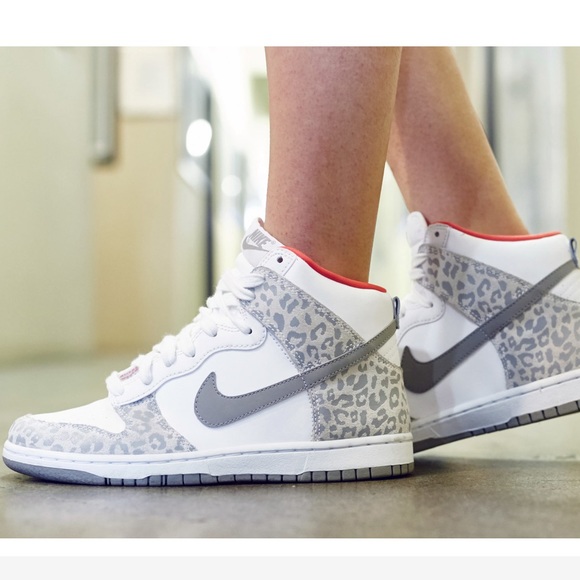 sneakers animal print nike